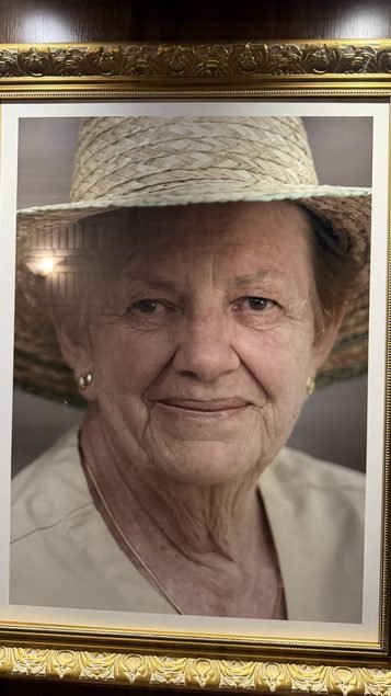 Jornal Horizonte divulga a fotp de Dona Maria Valduga, a matriarca da Casa Valduga